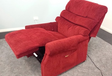 20875 pr15595a%20ibis%20furniture%20megan%20recliner%20lift%20chair