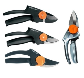 Fiskars PowerGear Pruners