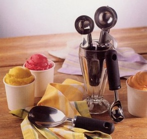 13216 pr16895%20oxo%20goodgrips%20ice%20cream%20scoop