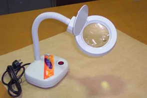 16635 pr08930%20sunleader%20mini%20magnifying%20lamp