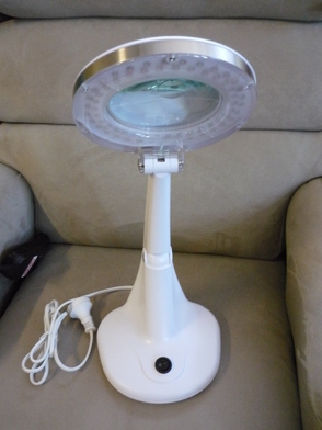 Magnifying Desk Lamp