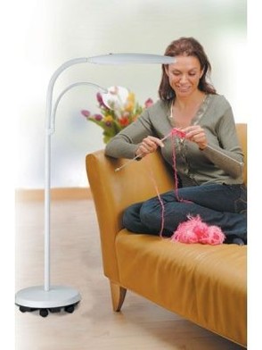 Daylight swan floor standing lamp